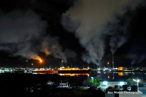 Isla Pollution - By Night - 3 - 20111129